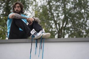 Vittorio Brumotti sitting on a wall, for Lotto Sport