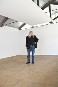 Olivier Mosset in an empty gallery space, Milan 2009